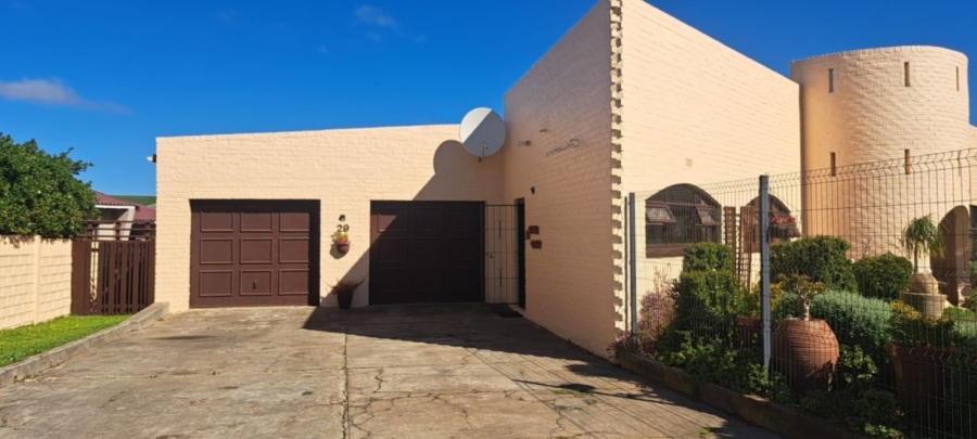 4 Bedroom Property for Sale in Caledon Western Cape